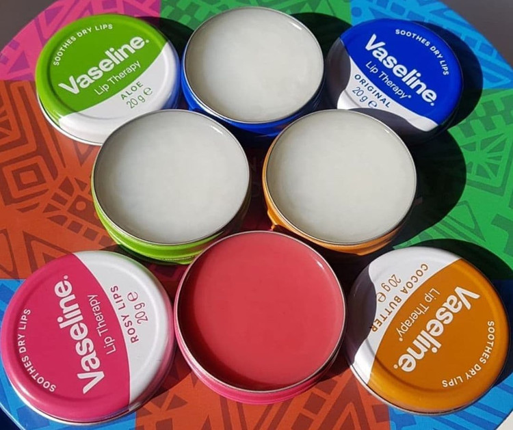 بالم لب وازلین رنگی