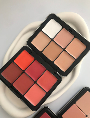 پالت رژ و کانتور و کانسیلر