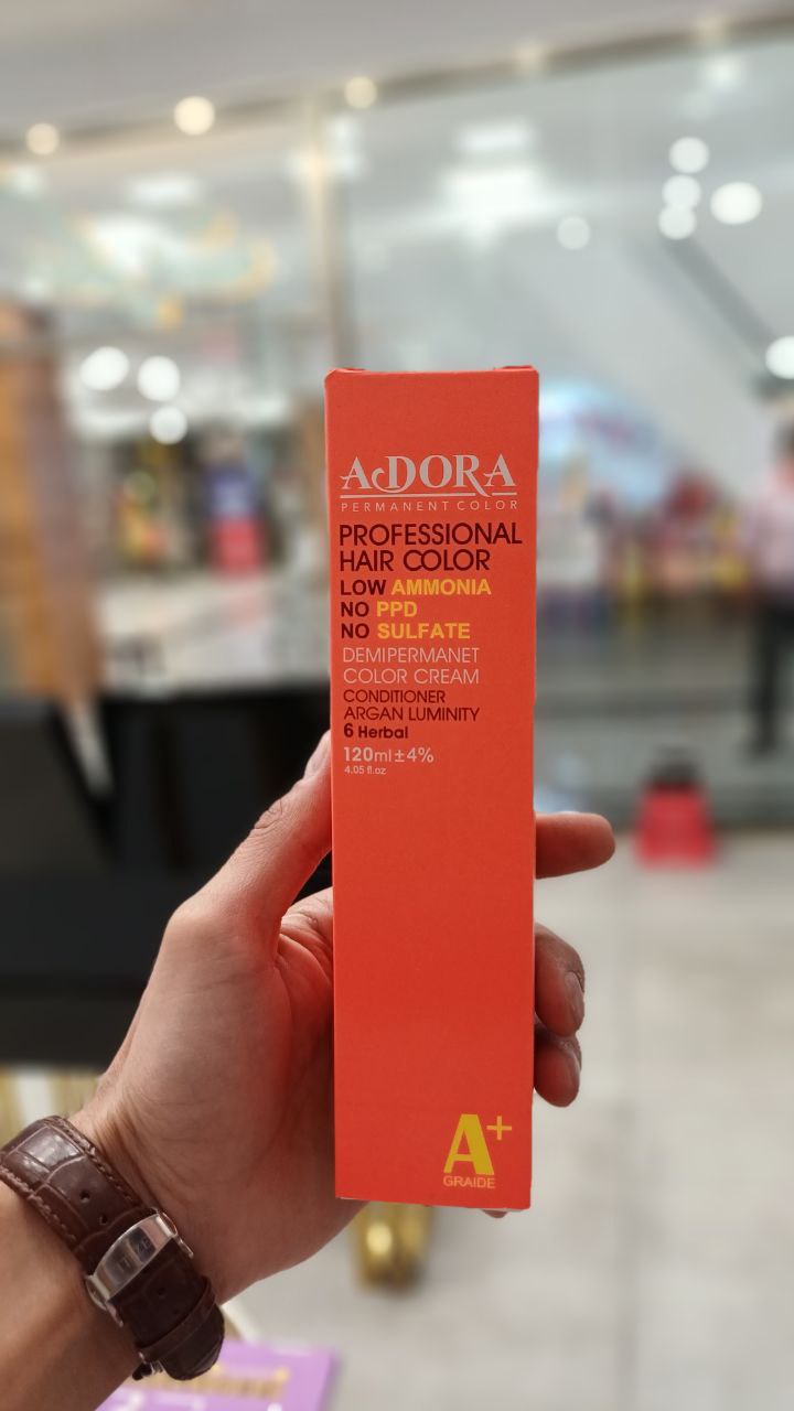 رنگ موی آدورا