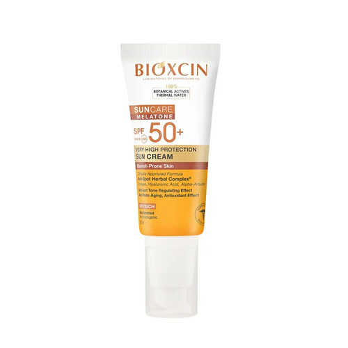 کرم ضد آفتاب بی رنگ ضد لک بیوکسین Bioxcin مناسب پوست های مستعد لک با spf 50